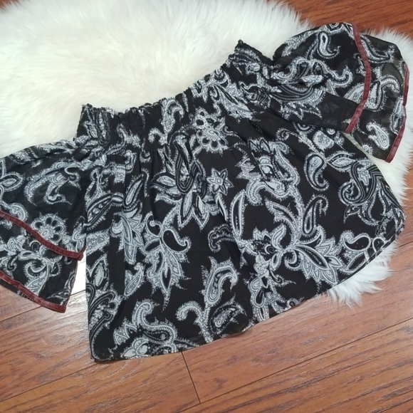 LOFT Tops - LOFT Belle Sleeve Black Paisley Blouse